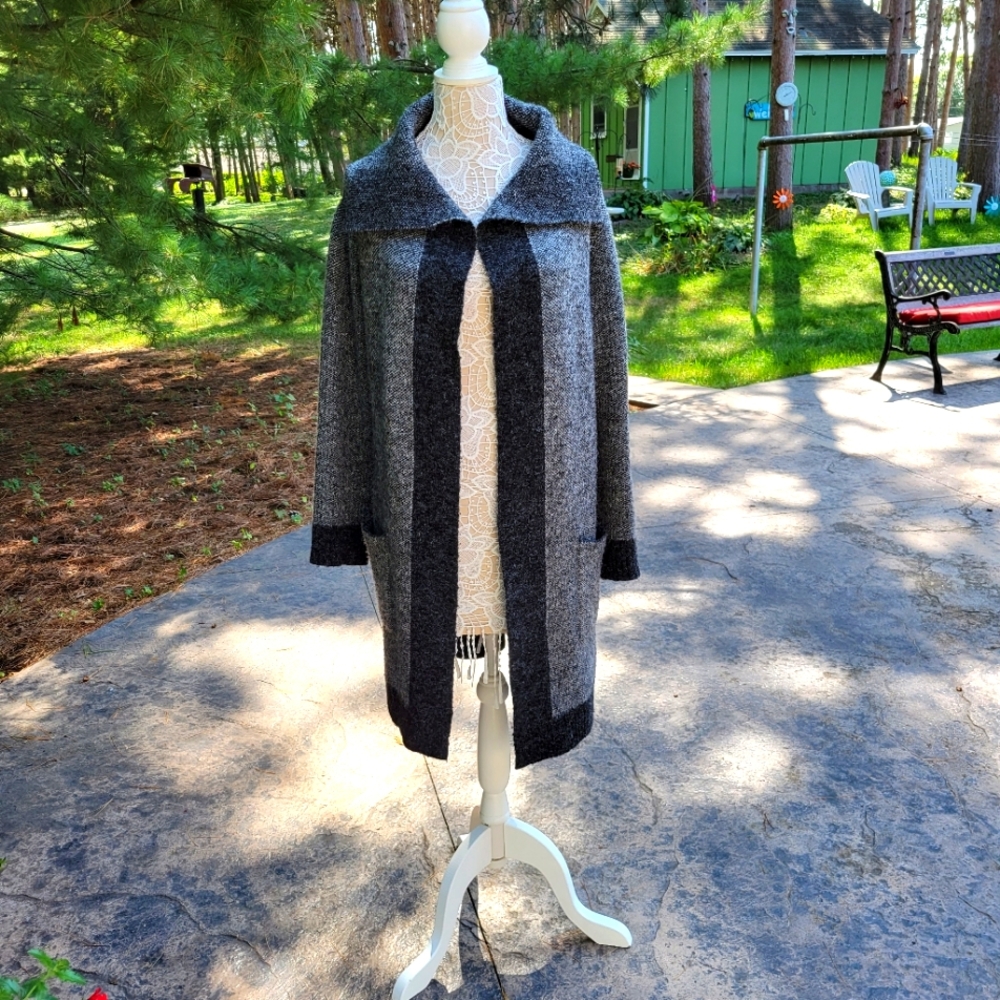 Cyrus long cardigan sweater with side pockets